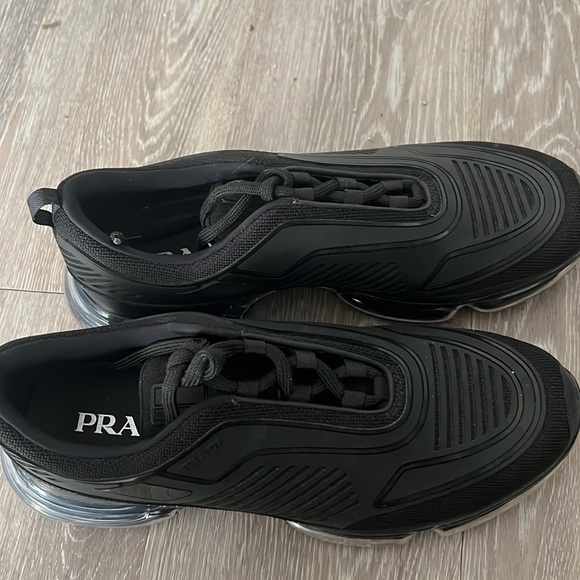 Sneakers - Picture 1 of 2